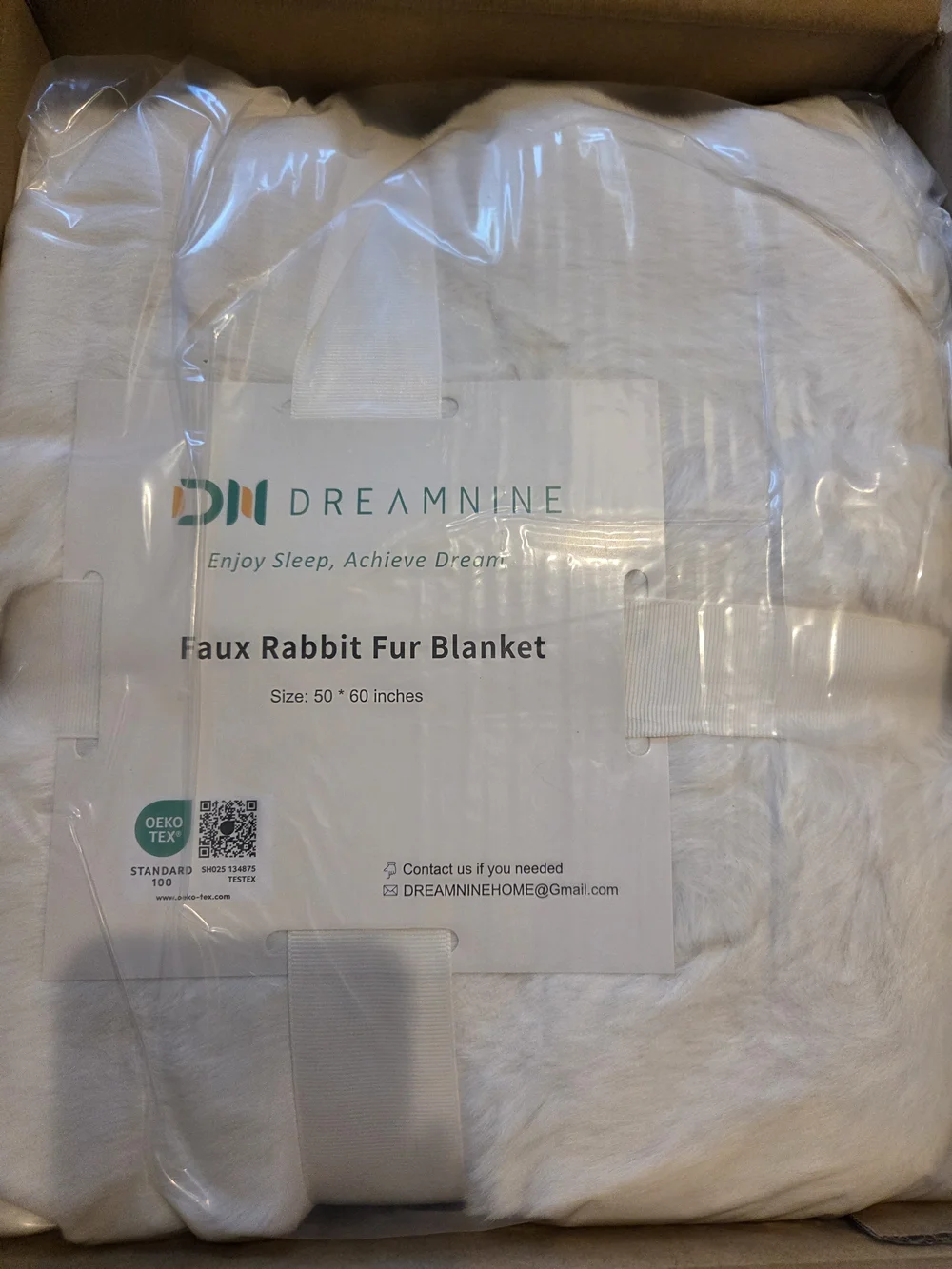DREAMNINE Faux Rabbit Fur Blanket